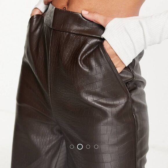 ASOS DESIGN straight leg pants in croc PU in chocolate brown US 6 - Picture 4 of 6